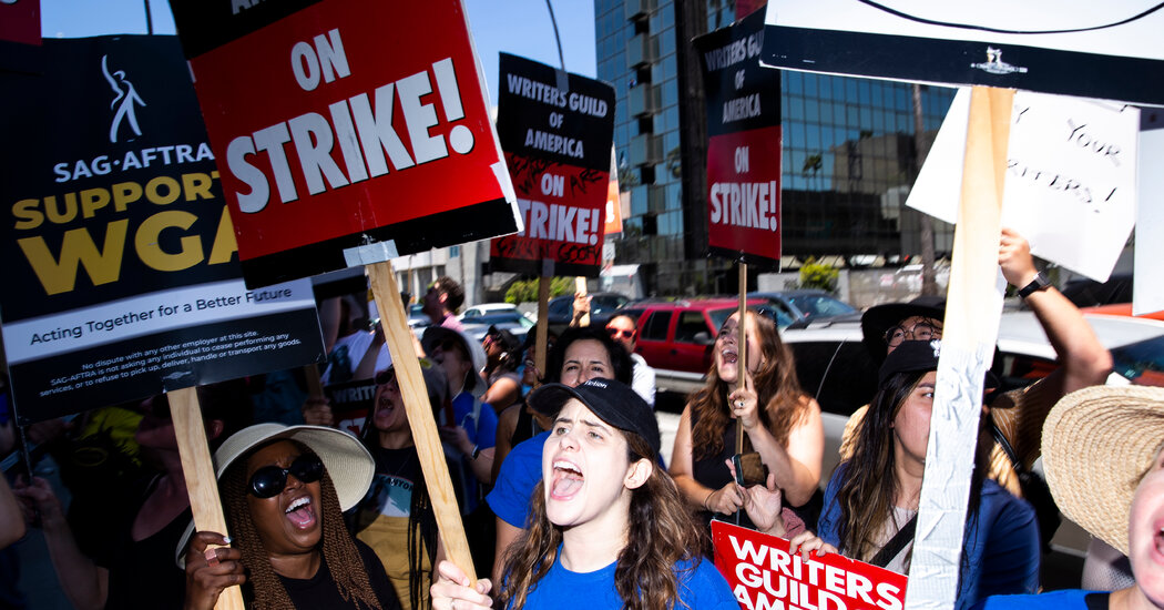 Hollywood Writers to Return to Work as WGA Votes to End Strike