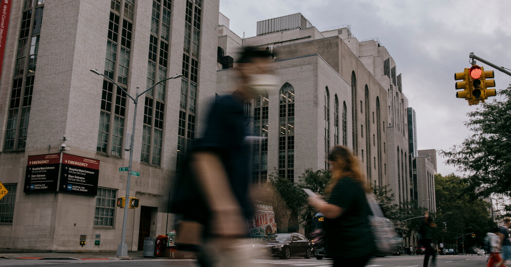A Top New York Hospital, an Unapproved Treatment and an F.D.A. Warning