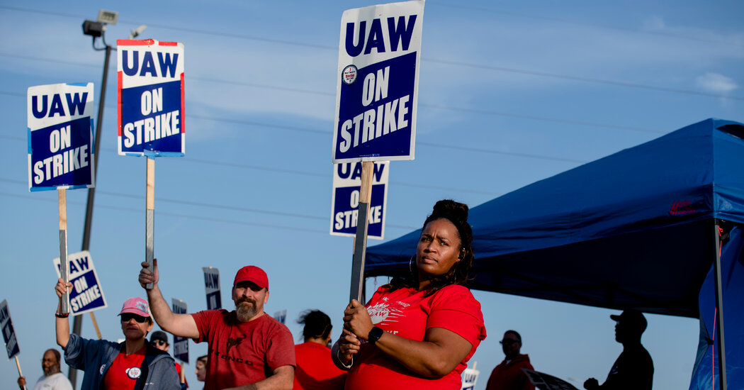 Why Biden and Trump Are Courting Striking Autoworkers