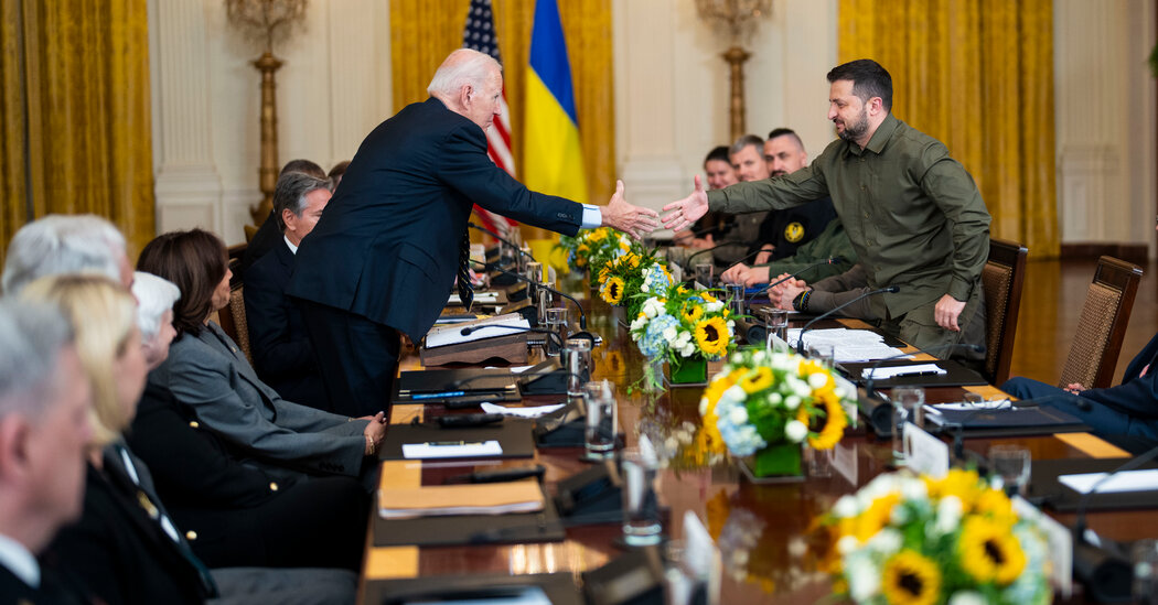 Ukraine’s Government Downplays Uncertainty Over Support From Washington