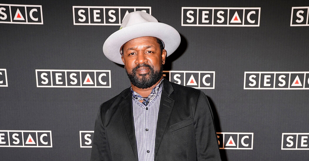 Man Says Airline Stopped Him on Suspicion He Was Trafficking His Children